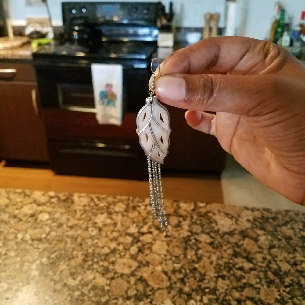 lavender dangle earrings - Picture 3 of 3