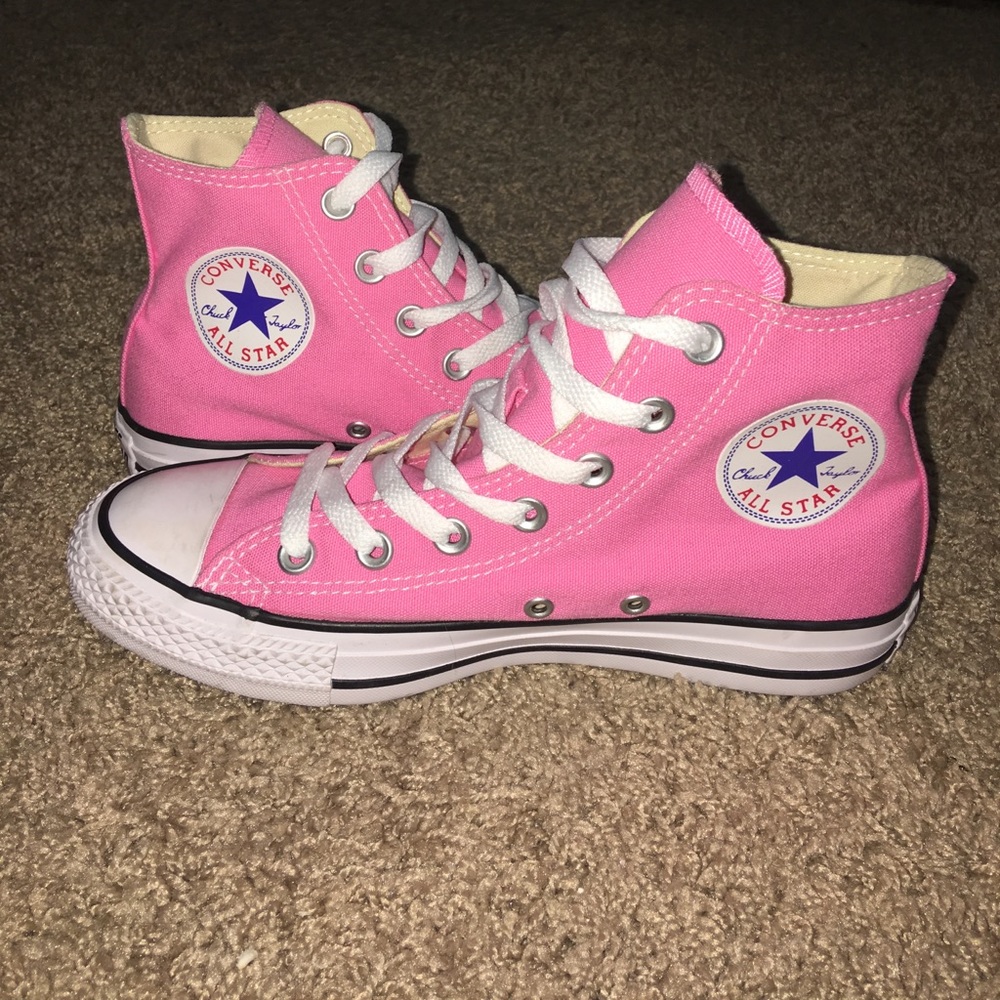 BABY PINK HIGH TOP CONVERSE