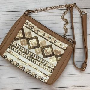 Crossbody purse from Buckle 😍