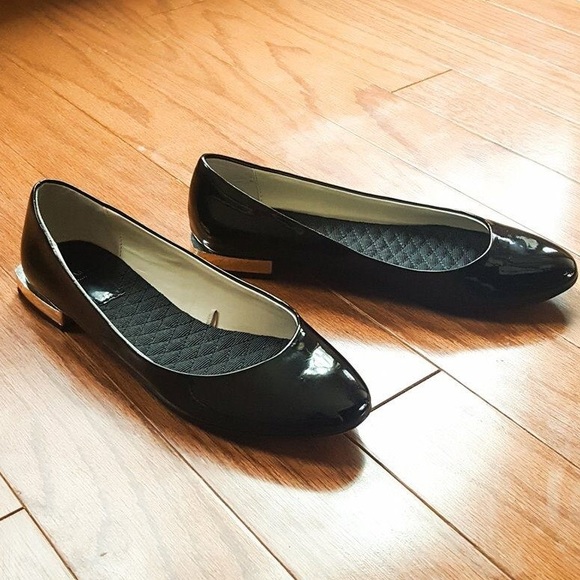 Zara Black Patent Flats With Gold Heel - Picture 2 of 4