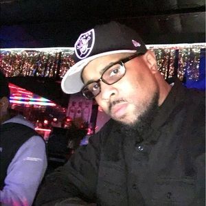 Meet your Posher, Tom