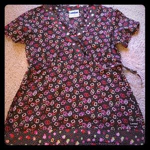 Landau scrub top