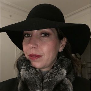 Meet your Posher, Elphida