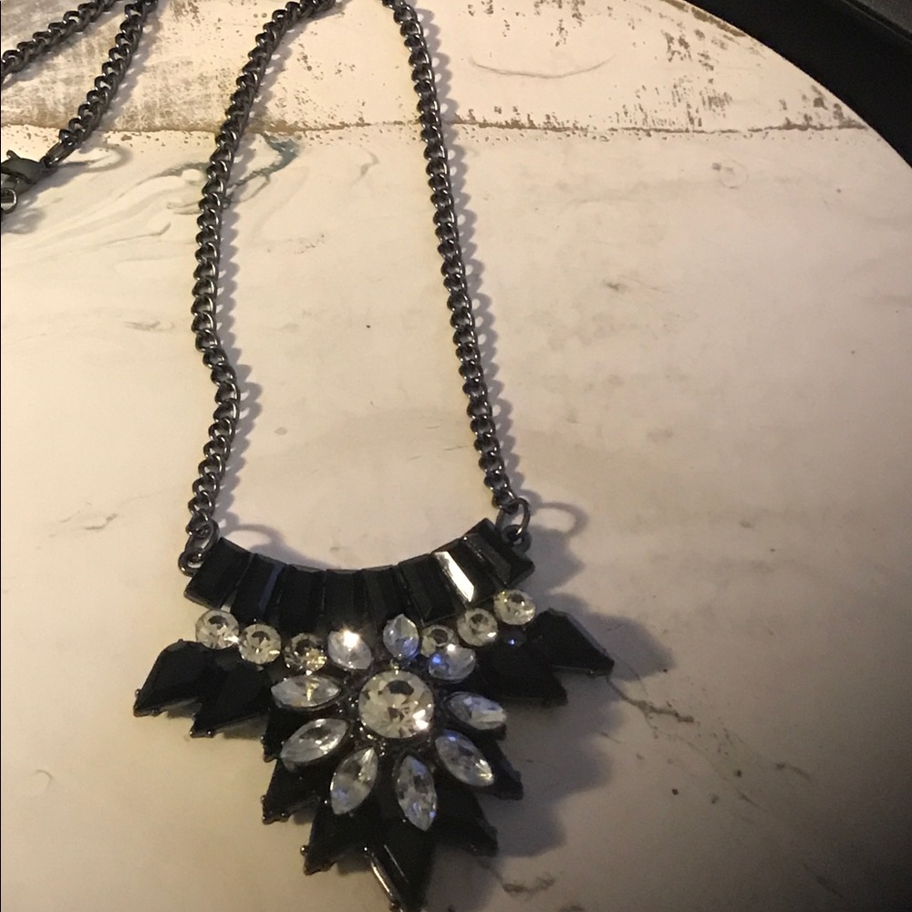 Black Neckless very pretty n unique