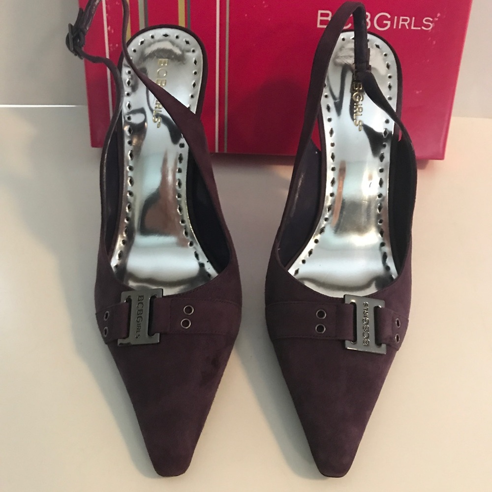 Pointed Toe Slingback - Picture 2 of 4