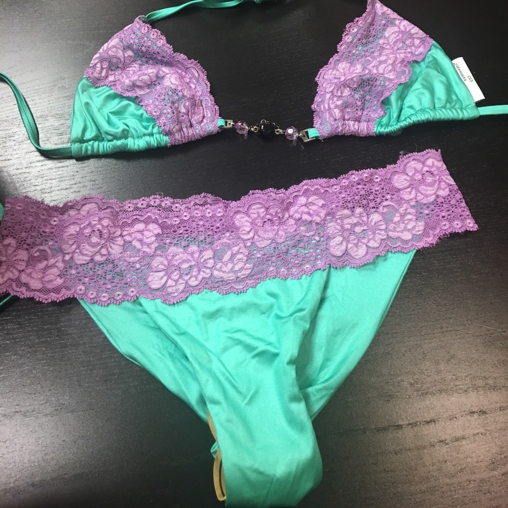 Small set beach bunny very rare