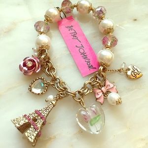 Betsey Johnson Pearl Charm Paris Bracelet NWT/box