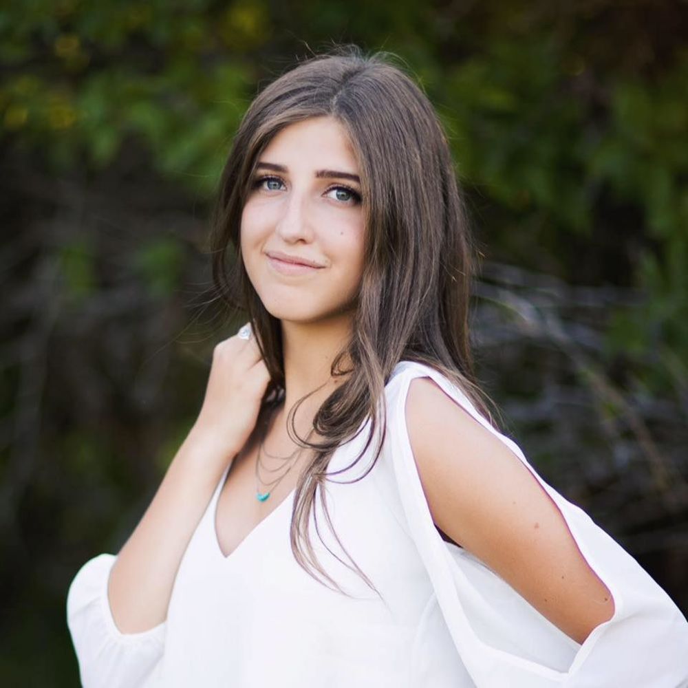 Meet your Posher, Gabriella