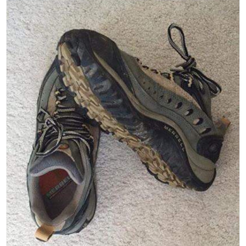 Merrell continuum hiking shoe sz 7.5 $25