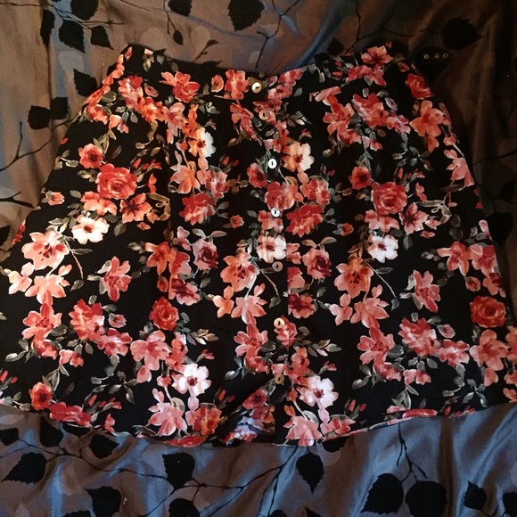 Floral skirt - Picture 1 of 3