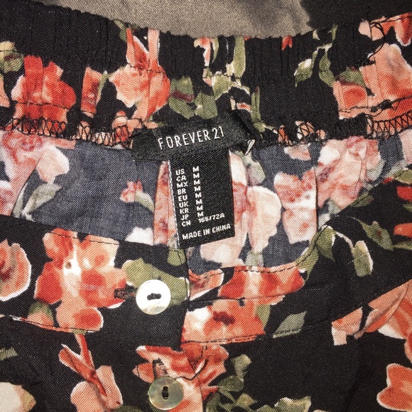 Floral skirt - Picture 3 of 3