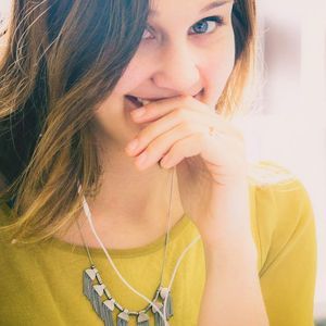 Meet your Posher, Laura