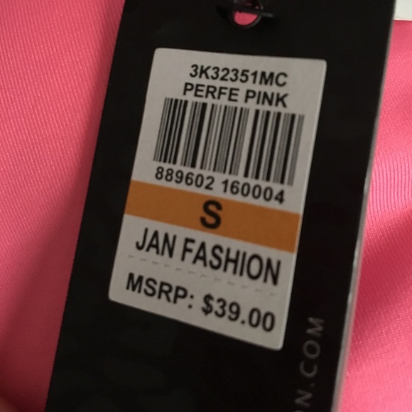 NWT Jessica Simpson THE WARMUP Sports Bra - Picture 3 of 3