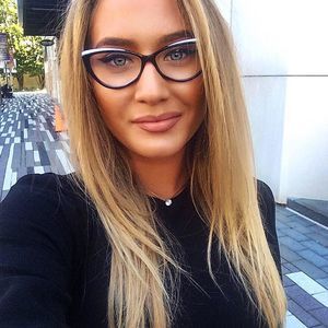 Meet your Posher, Lera
