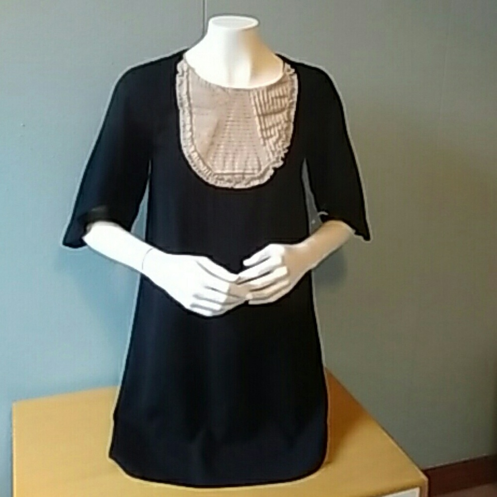 Super cute mini dress machine washable