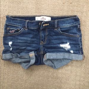 Hollister Distressed Short Shorts Size 00