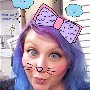 Meet your Posher, Deena