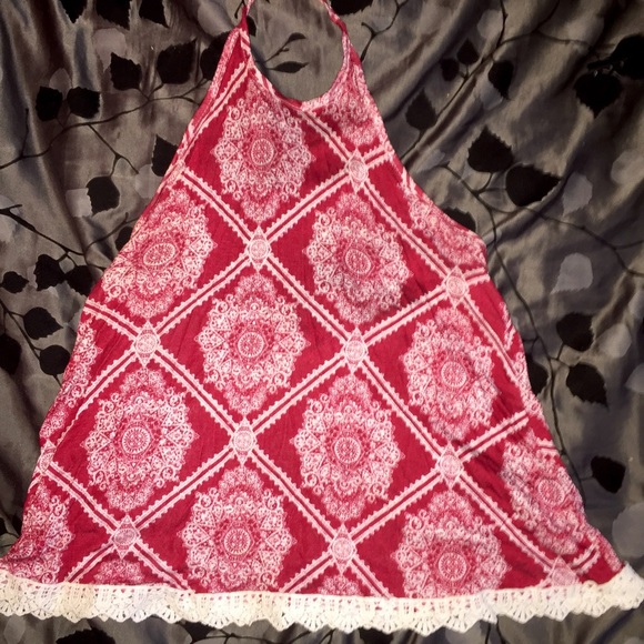 Halter top - Picture 1 of 3