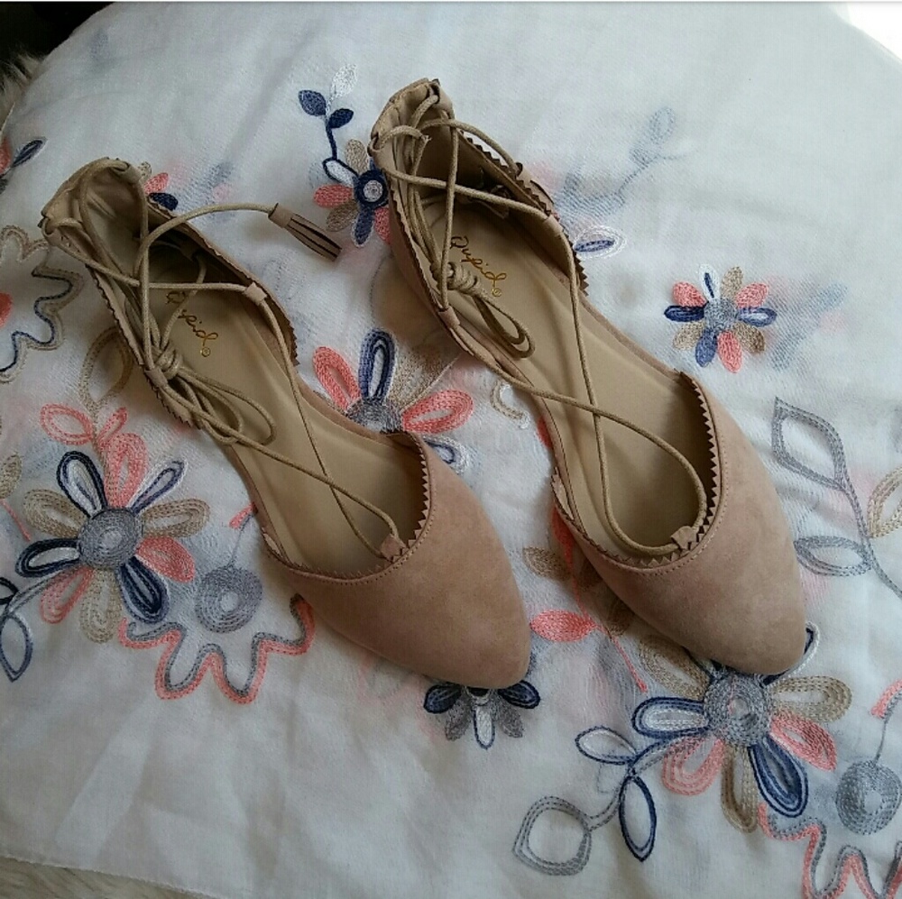 LAST PAIR!!//The Jessica Day// Taupe lace up Flats - Picture 6 of 6