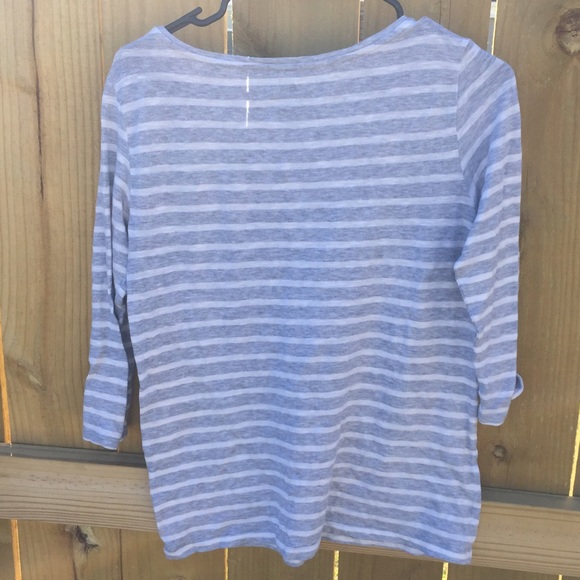 Light Gray Striped Tee 💕 - Picture 4 of 4
