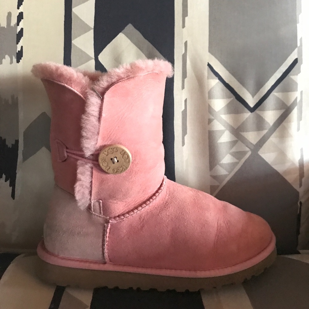 Pink Uggs