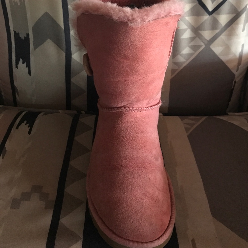 Pink Uggs - Picture 2 of 4