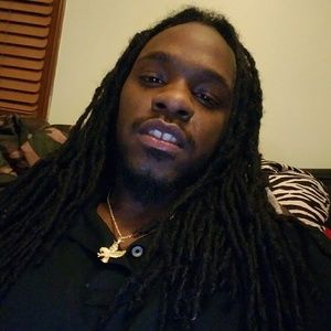 Meet your Posher, Devin
