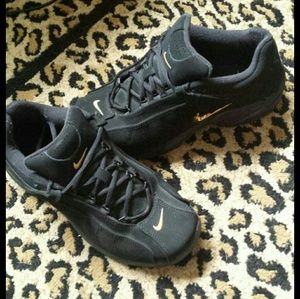 Black Nike