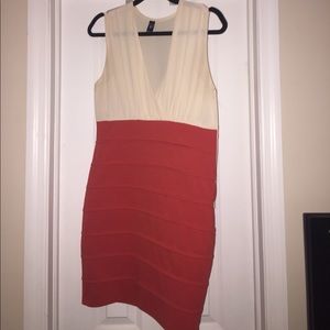 Sleeveless dress