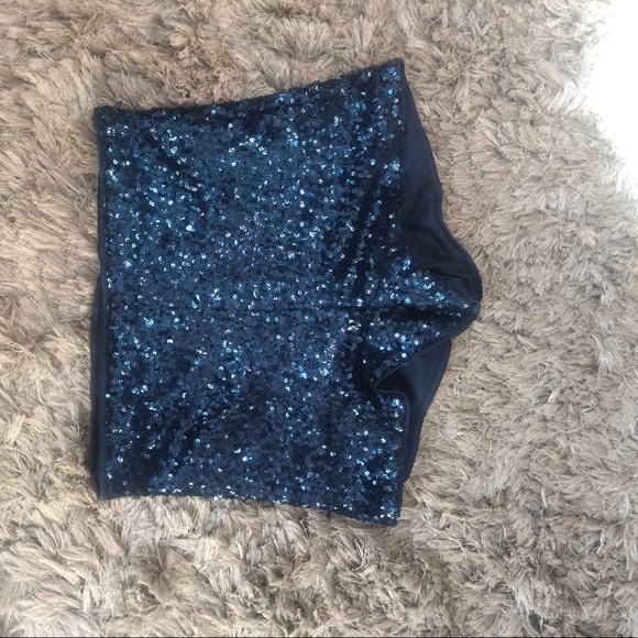 Sequin Tap Shorts - Picture 2 of 5