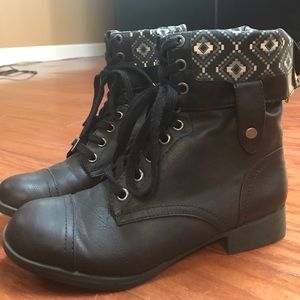 Block Poppy lace up black combat boots