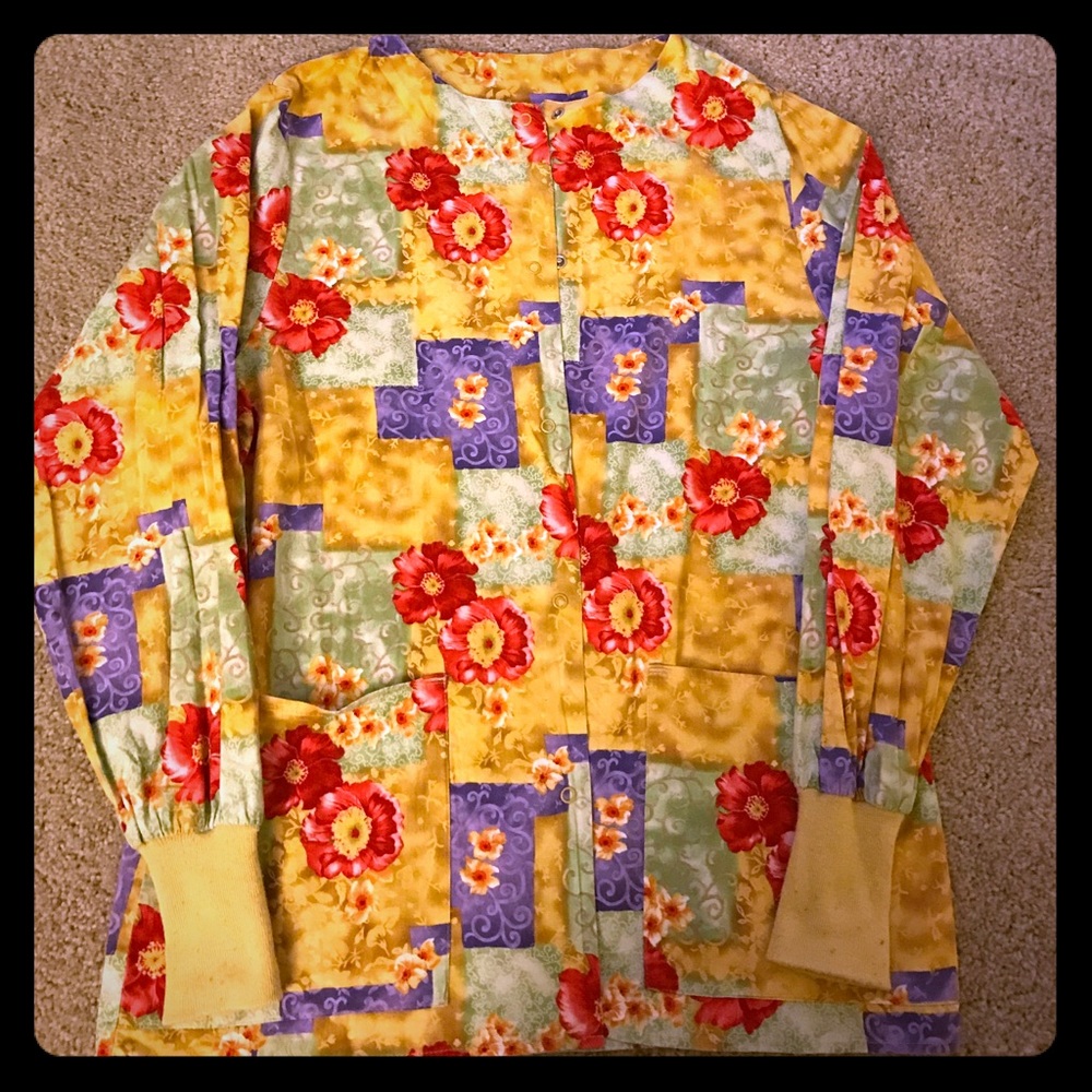 Crest scrub jacket