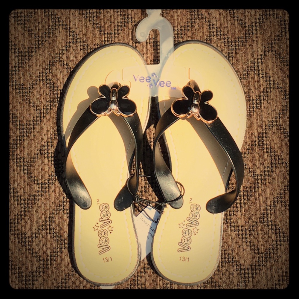 BRAND NWT Adorable Girls Flip Flops🦋