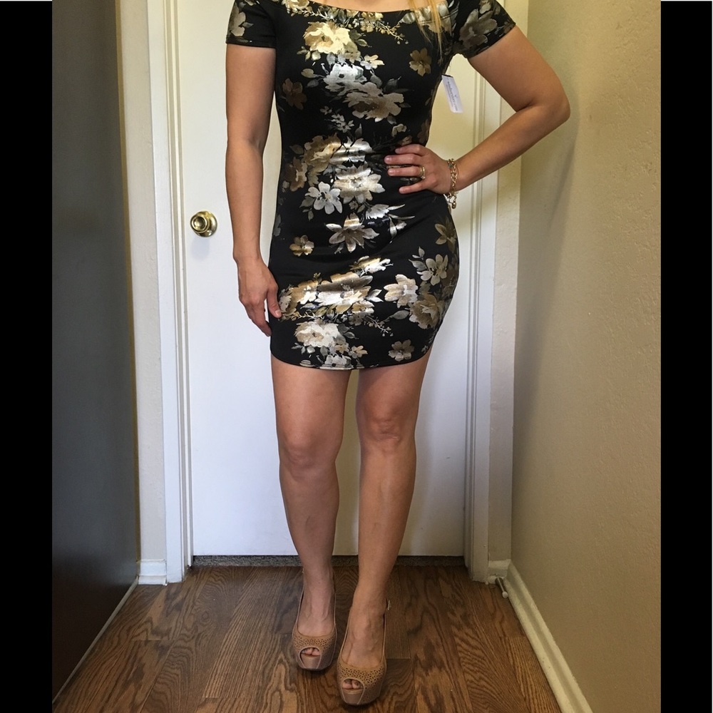 Windsor Black Short and Sweet Dress 💕HOST PICK 💕 - Picture 2 of 4
