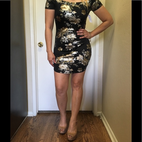 Windsor Black Short and Sweet Dress πHOST PICK π - Picture 2 of 4