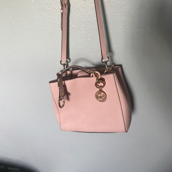 Michael kors crossbody - Picture 2 of 3