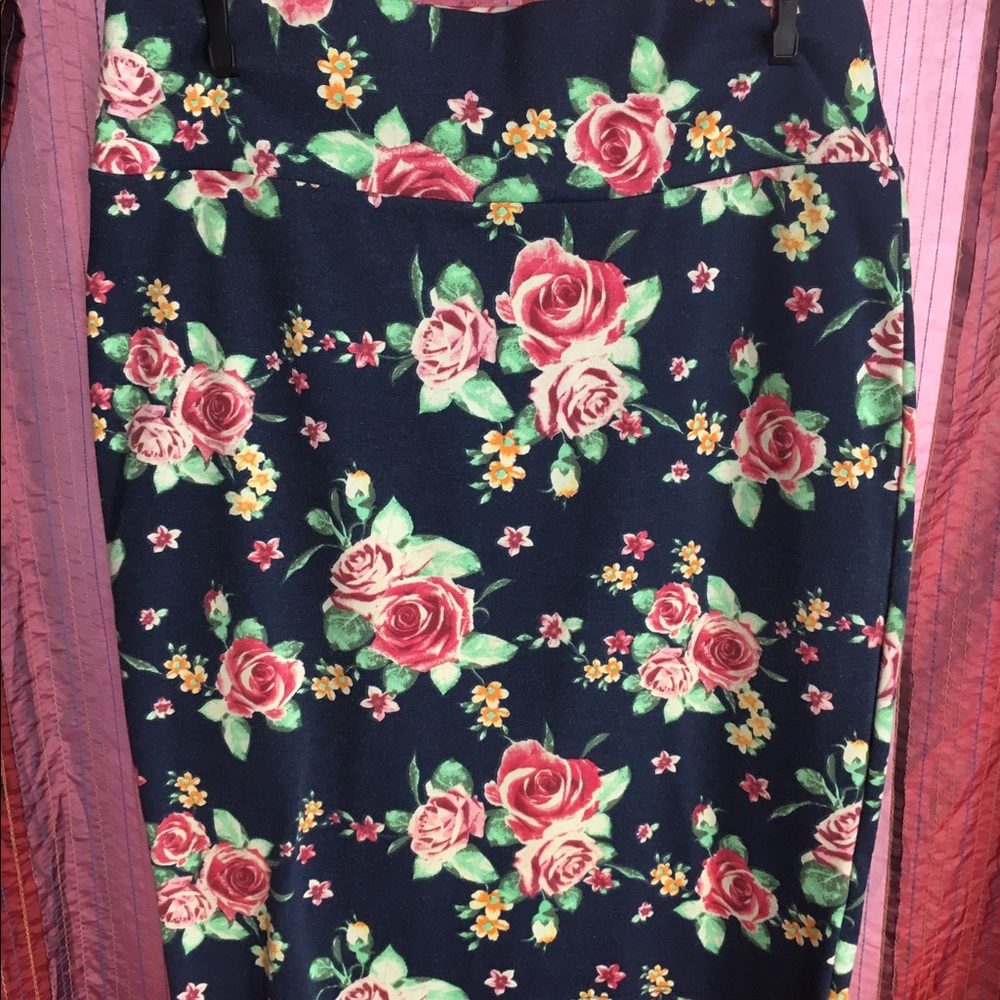 Large LuLaRoe Cassie skirt