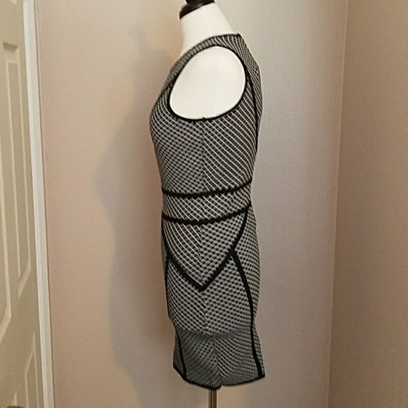 ✔SALE✔ 😍 LUCY PARIS BODY-CON DRESS - Picture 4 of 8