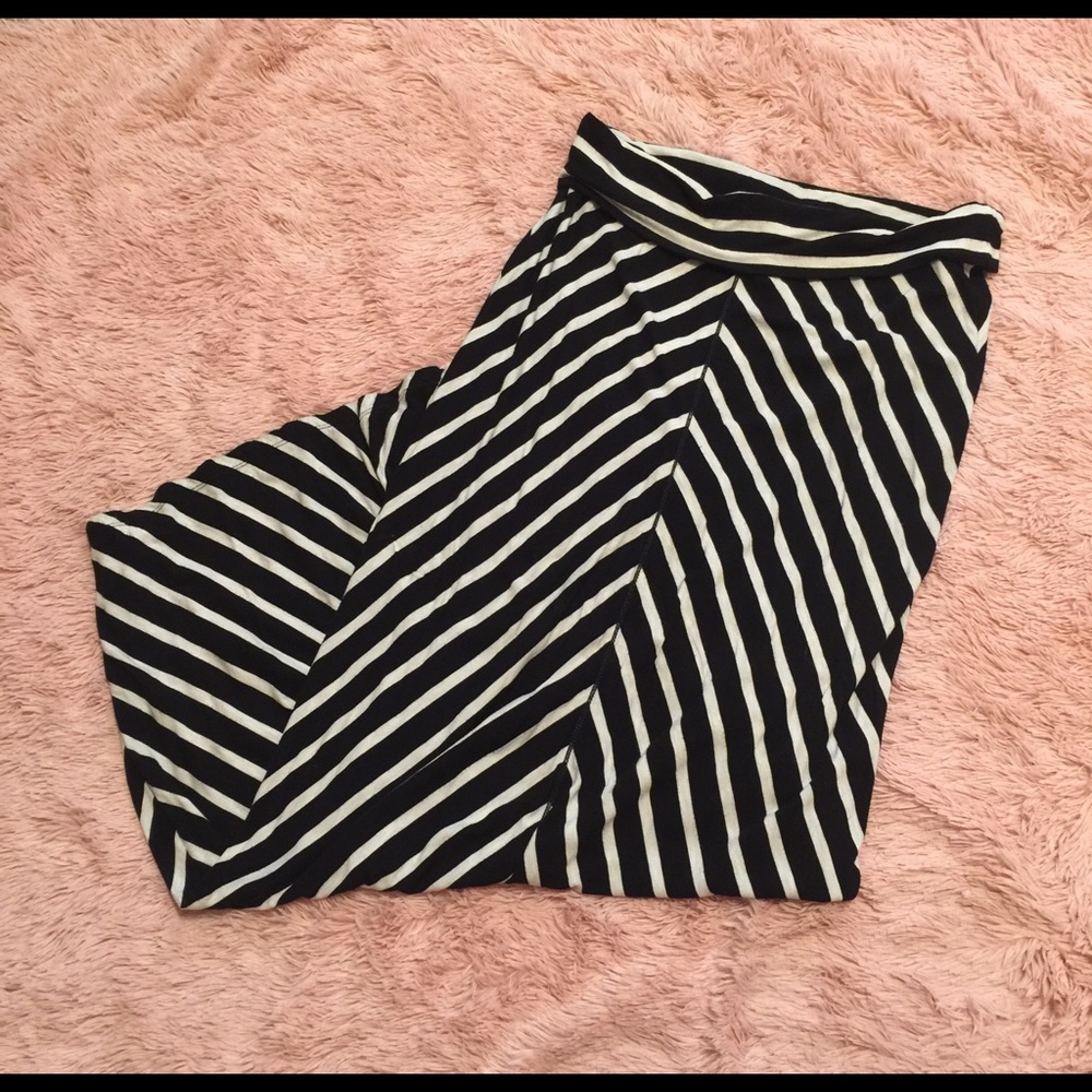 Black & white striped maxi skirt