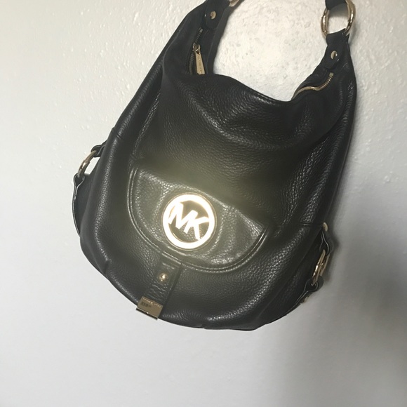 Michael Kors over the shoulder purse - Picture 2 of 2