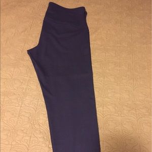 Yummie navy leggings