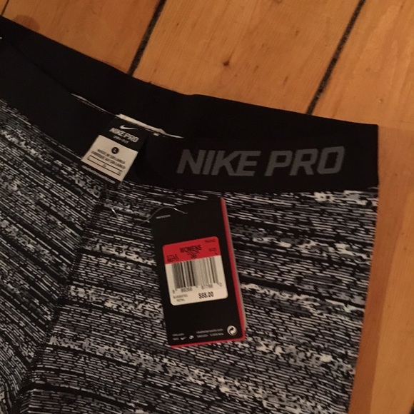 Nike Pro Leggings - Picture 4 of 4