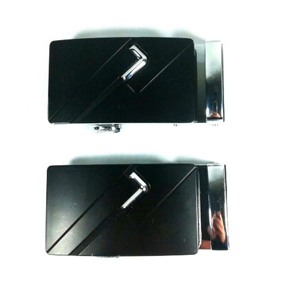 Other - 2 Men's adjustable automatic locking belt buckles