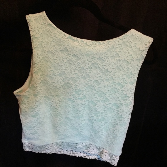 Blue crop top - Picture 2 of 3