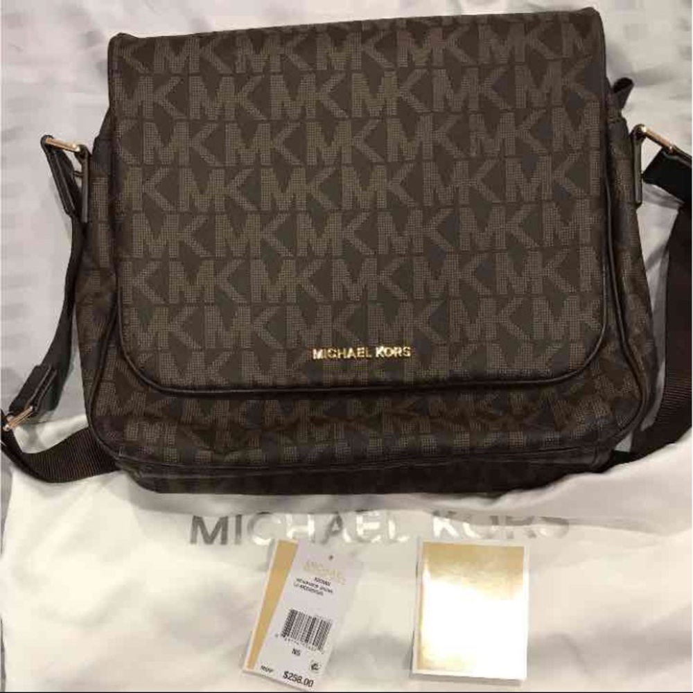 Michael kors Kieran brown LG messenger Bag