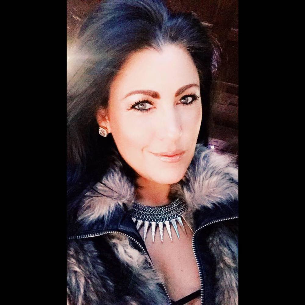 Meet your Posher, Karin