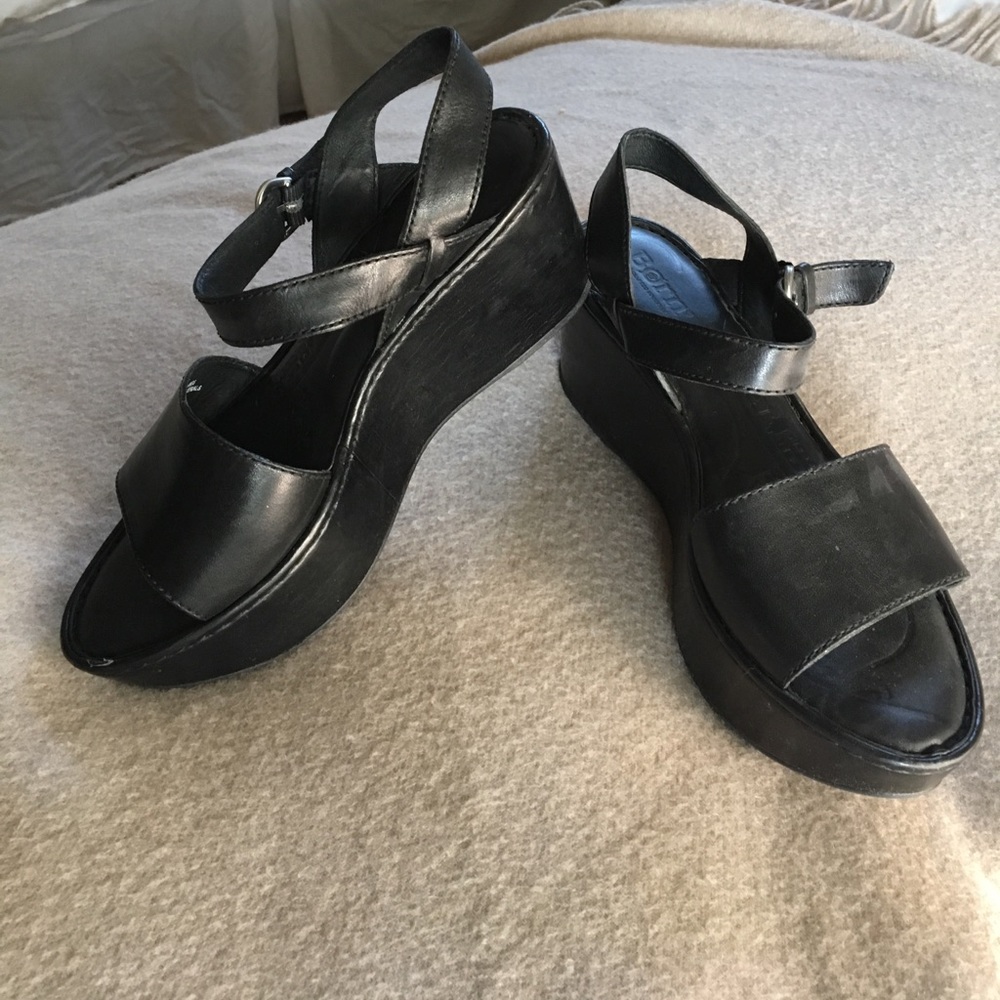 Born platform sandals
