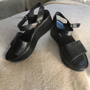 Born platform sandals