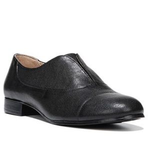 LIKE NEW - NATURALIZER Split Top Loafer