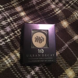 Urban Decay "Virgin" single.